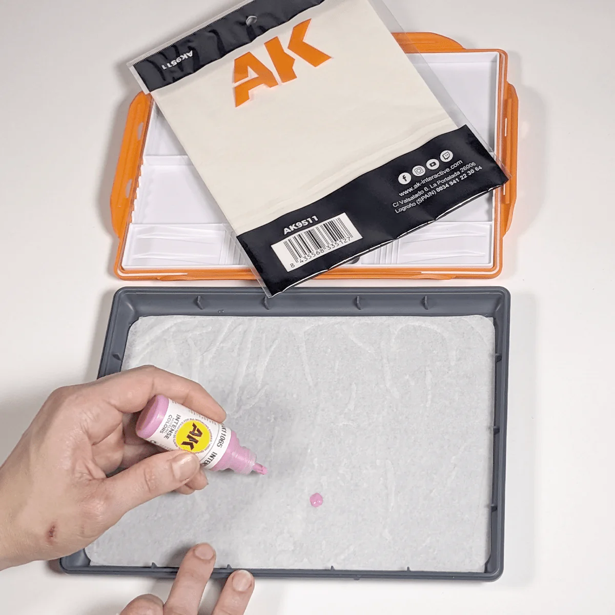 AK Interactive - Wet Palette with 40 Paper Sheets and 2 Wipes (AK9510) - Image 10