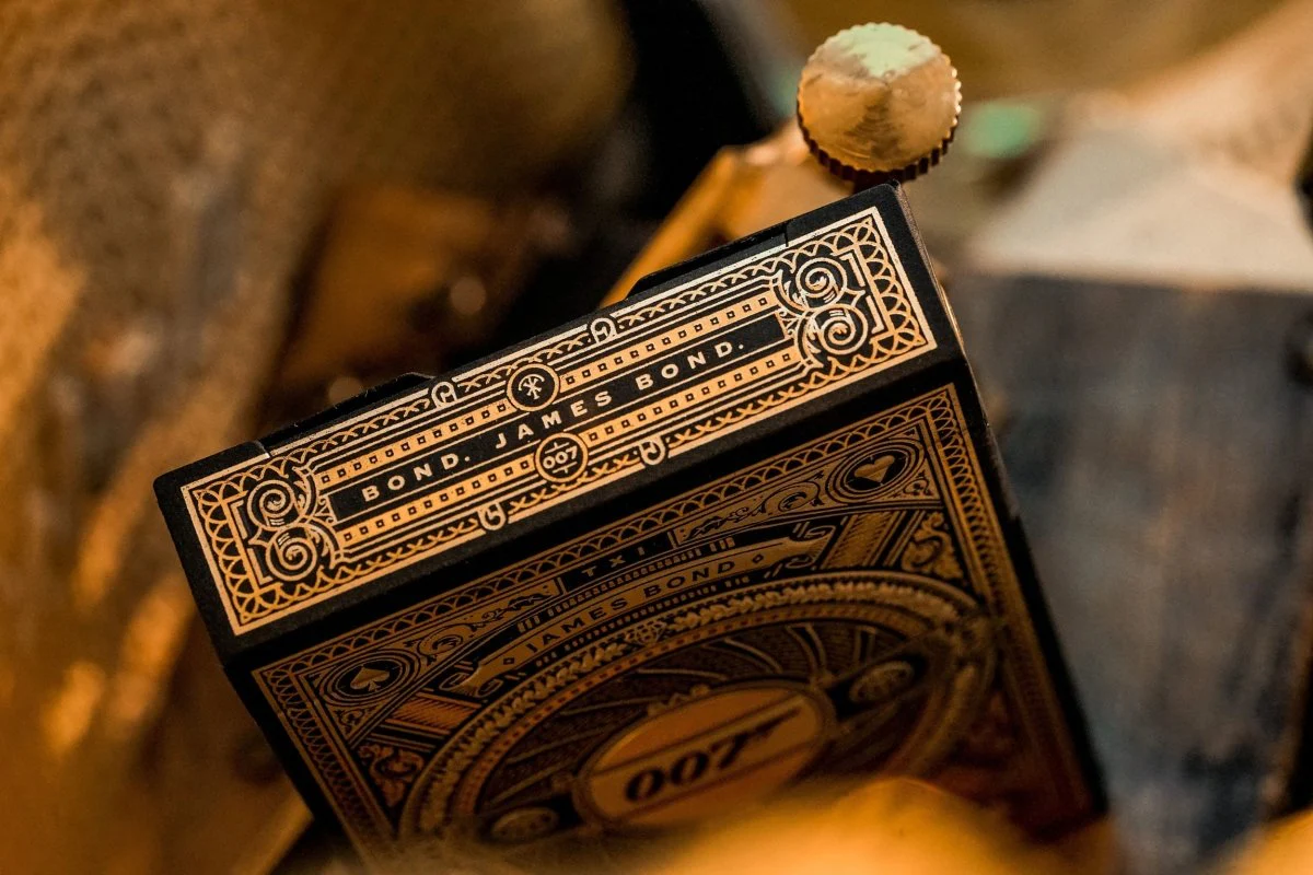 Theory 11 - James Bond 007 Playing Cards - Image 11