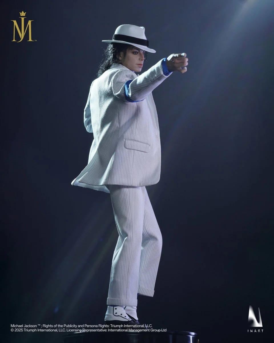 Michael Jackson 34cm Collector's Statue Pre-order — estimated arrival November 2026 - Image 9