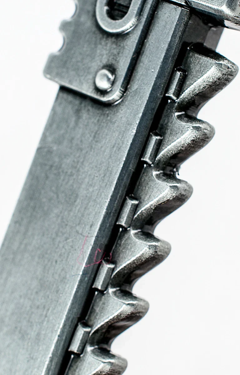 Warhammer 40,000: Adeptus Astartes Chainsword Bottle Opener - Image 8